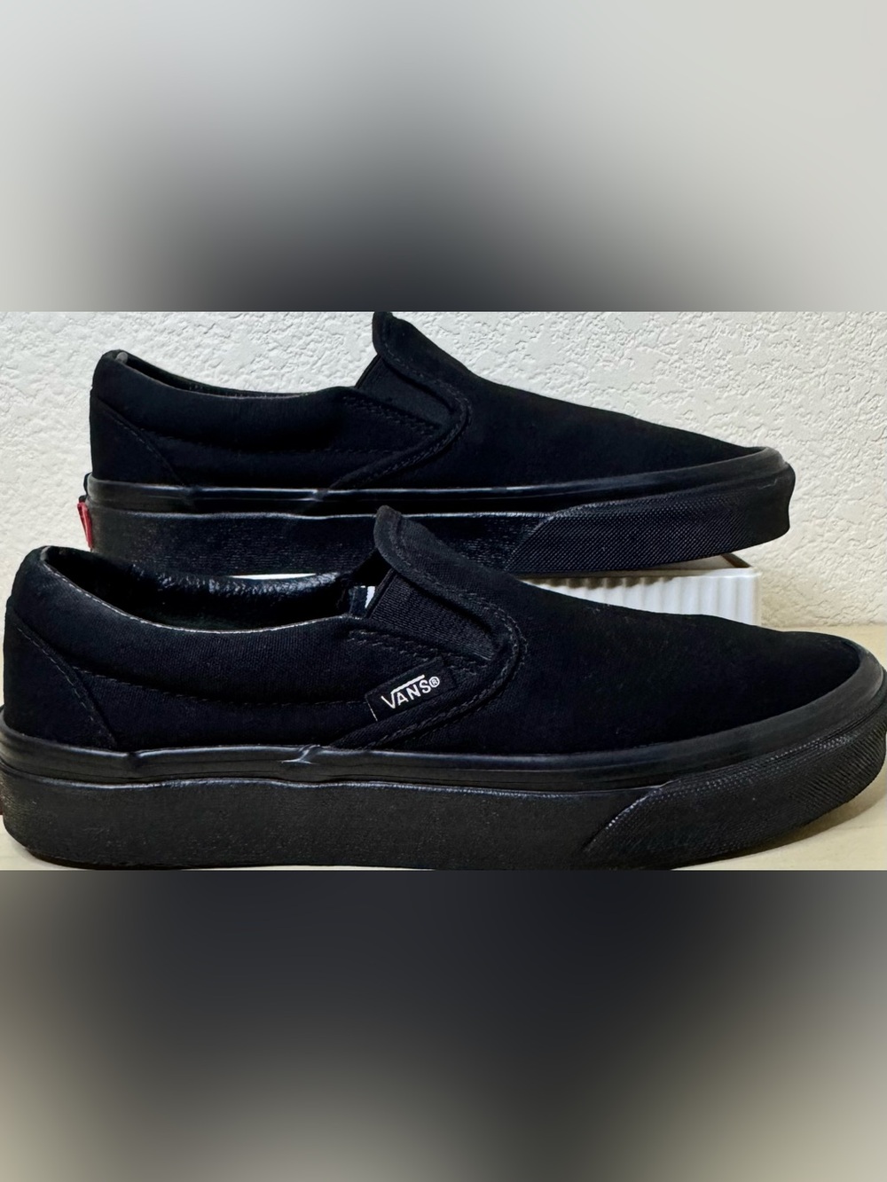 Vans Black Slip On Sneakers Women’s 7 Classic Low Top Canvas Casual